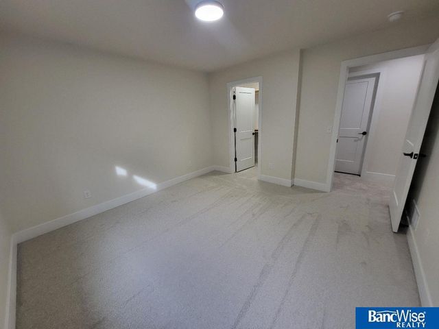 441 Half Moon Drive, Lincoln, NE 68527