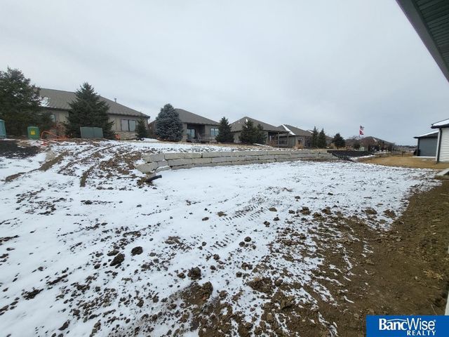 441 Half Moon Drive, Lincoln, NE 68527