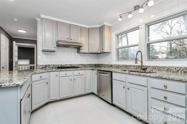 8101 Kerrybrook Circle, Charlotte, NC 28214