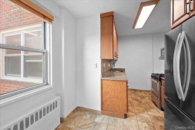 230 Garth Road 7D1, Scarsdale, NY 10583