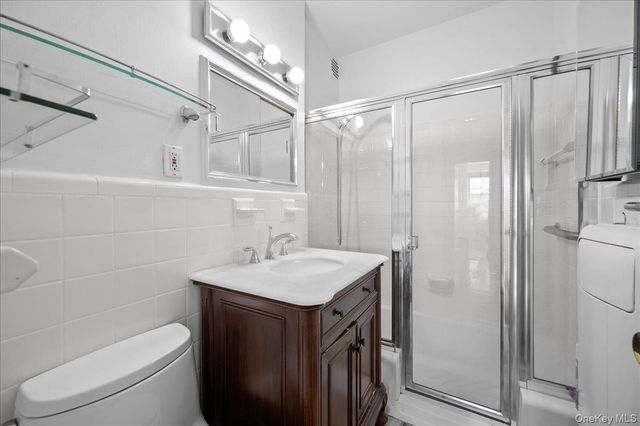 230 Garth Road 7D1, Scarsdale, NY 10583