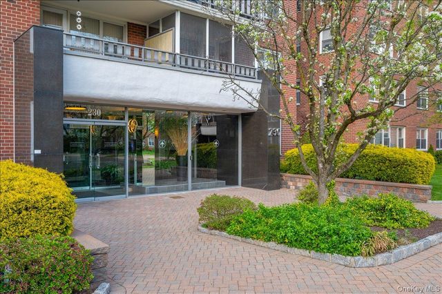 230 Garth Road 7D1, Scarsdale, NY 10583