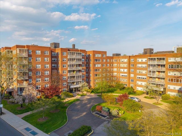 230 Garth Road 7D1, Scarsdale, NY 10583