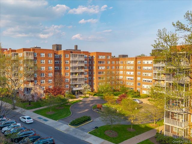 230 Garth Road 7D1, Scarsdale, NY 10583