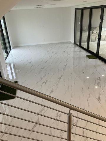 1700 NE 18th St, Fort Lauderdale, FL 33305