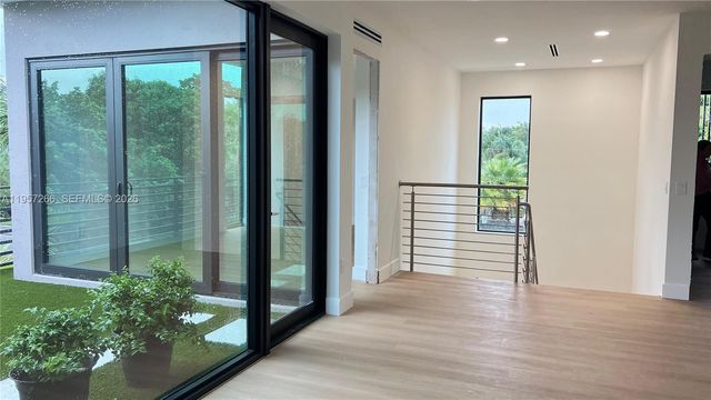 1700 NE 18th St, Fort Lauderdale, FL 33305