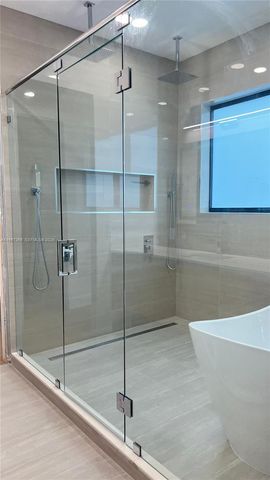 1700 NE 18th St, Fort Lauderdale, FL 33305