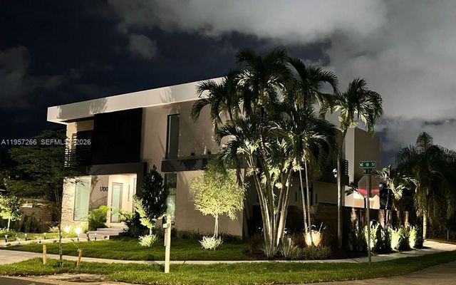 1700 NE 18th St, Fort Lauderdale, FL 33305