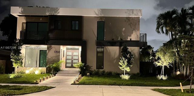 1700 NE 18th St, Fort Lauderdale, FL 33305