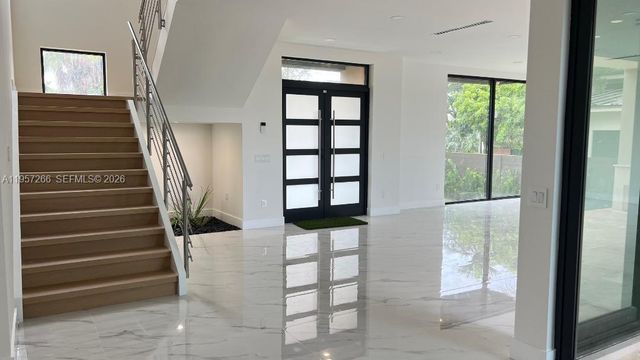 1700 NE 18th St, Fort Lauderdale, FL 33305