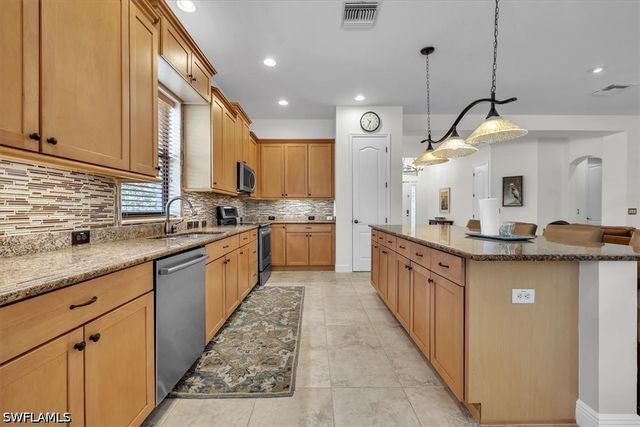 16044 Herons View DR, Alva, FL 33920