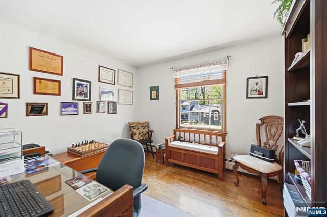 27 Pennsylvania Avenue, Montvale, NJ 07645