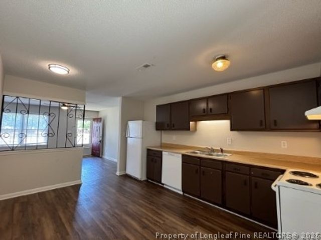1313 Ireland Drive B, Fayetteville, NC 28304
