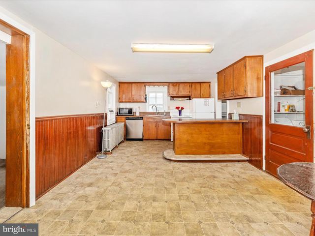 18-20 WATER ST, Thurmont, MD 21788