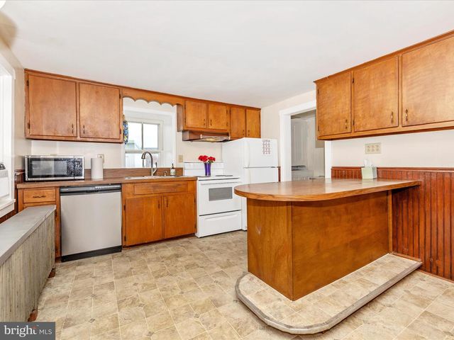 18-20 WATER ST, Thurmont, MD 21788