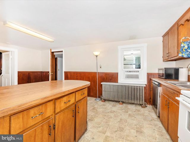 18-20 WATER ST, Thurmont, MD 21788