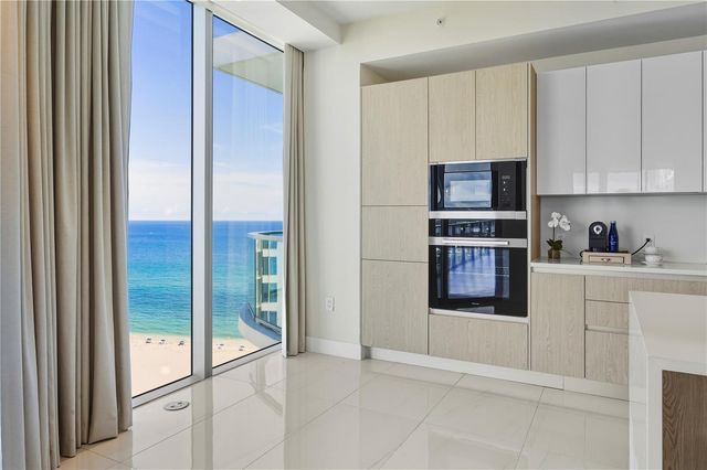 3100 N Ocean Drive P1802, Riviera Beach, FL 33404
