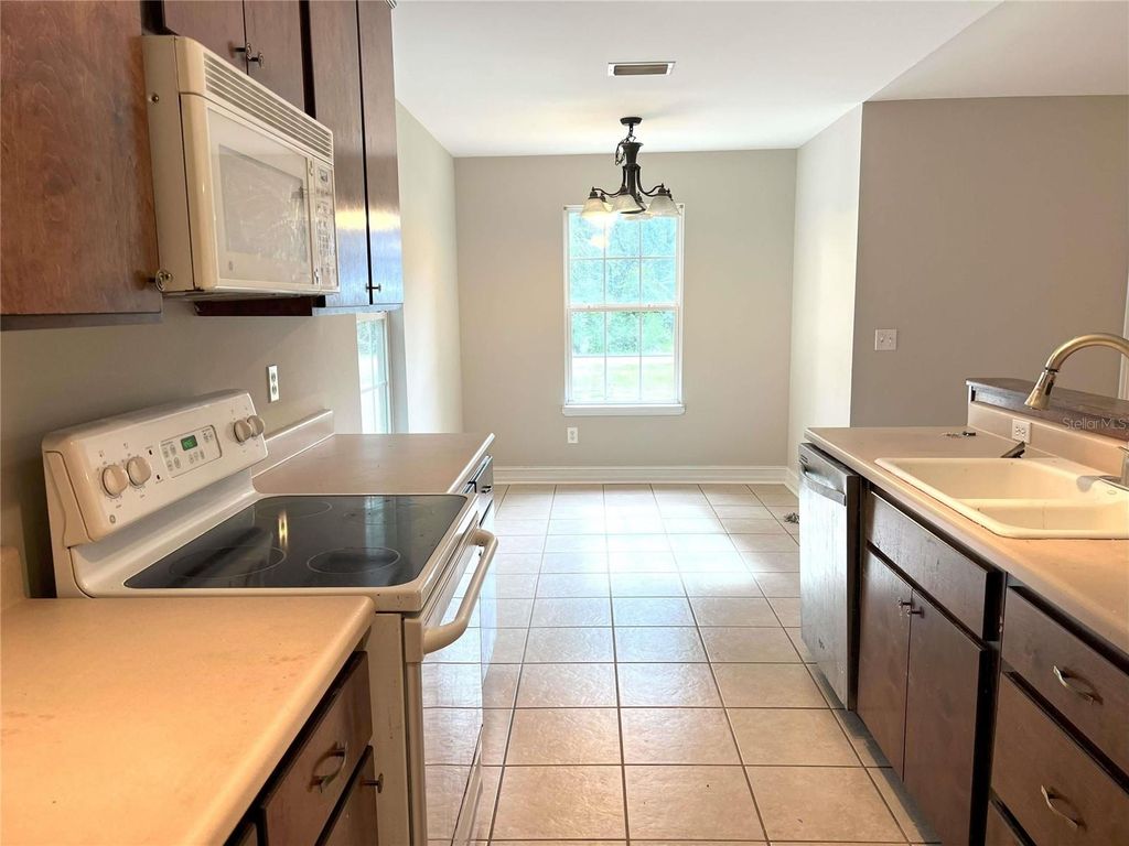 Image 6 of property listing at 29 CHIPPEWA ROAD, Crawfordville, FL 32327