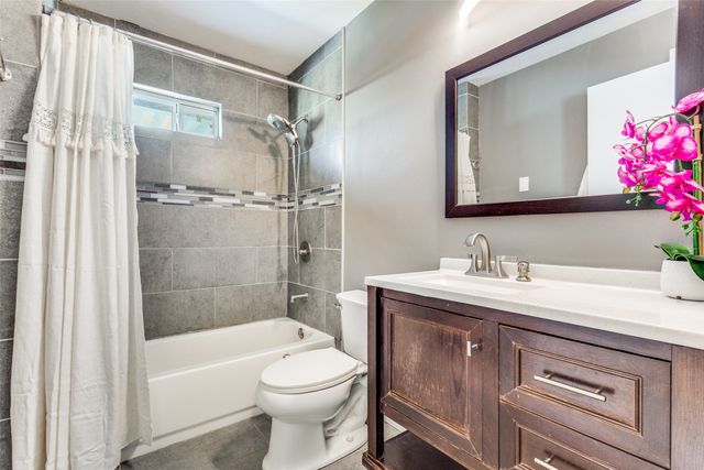 758 E Jefferson Street, Van Alstyne, TX 75495