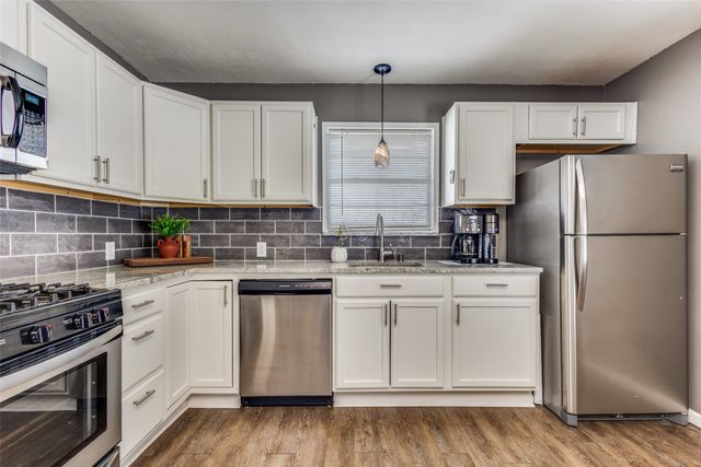 758 E Jefferson Street, Van Alstyne, TX 75495