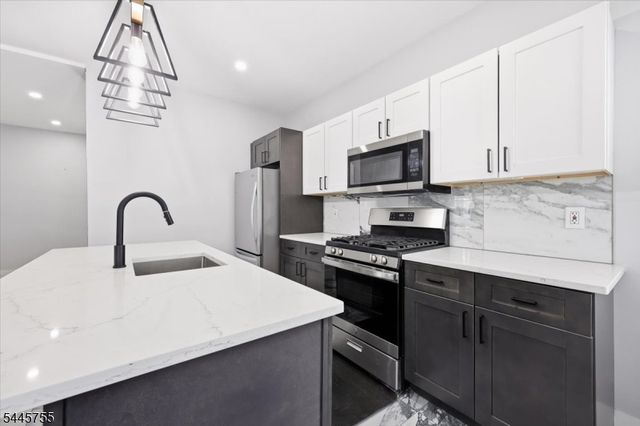 24 Kingsley St, West Orange Twp., NJ 07052