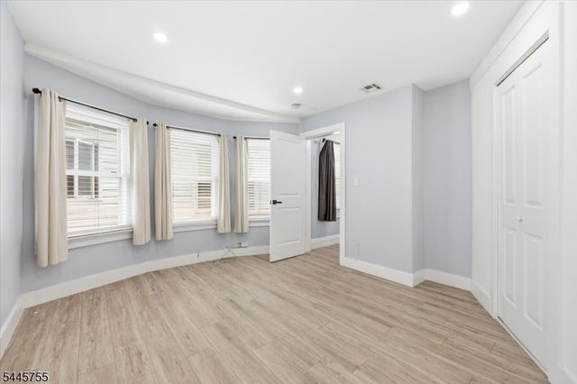 24 Kingsley St, West Orange Twp., NJ 07052