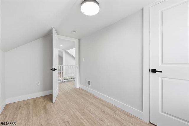 24 Kingsley St, West Orange Twp., NJ 07052