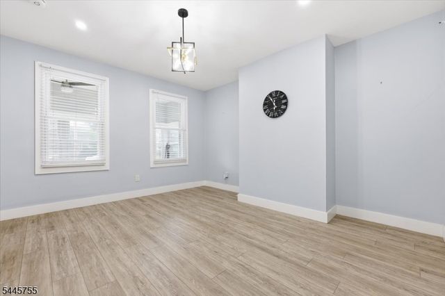 24 Kingsley St, West Orange Twp., NJ 07052
