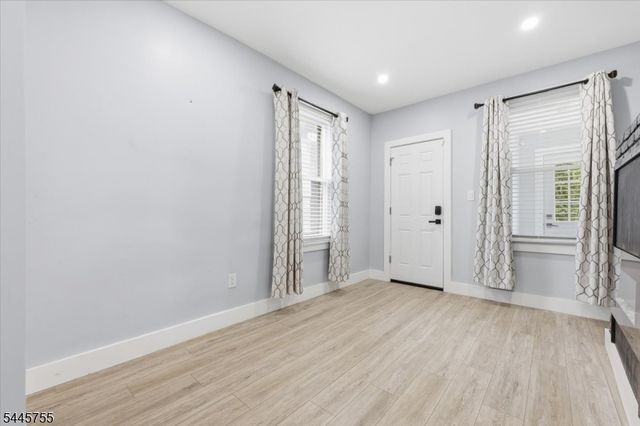 24 Kingsley St, West Orange Twp., NJ 07052