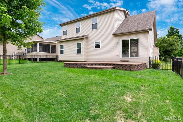 801 Sunflower Manor, O'fallon, MO 63368