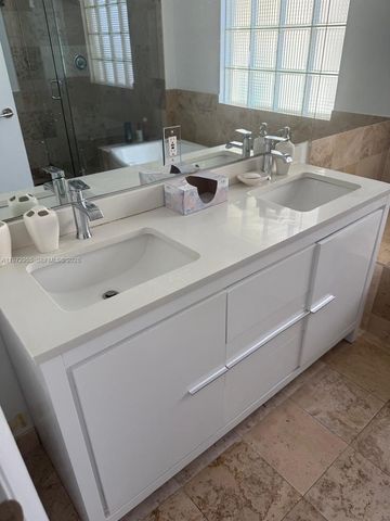 1455 Ocean Dr 1211, Miami Beach, FL 33139