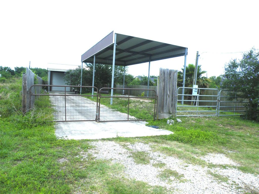 729 17th Street, Dickinson, TX 77539