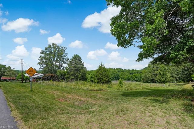 411 Vintage Road, Eden, NC 27288