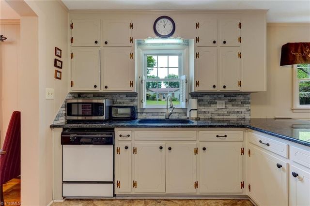 411 Vintage Road, Eden, NC 27288