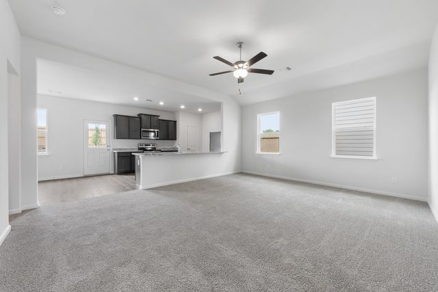 945 Cawthorne Trail, Fort Worth, TX 76108