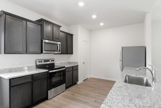 945 Cawthorne Trail, Fort Worth, TX 76108