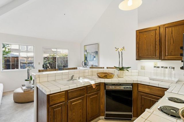 1402 Dominica Lane, Foster City, CA 94404