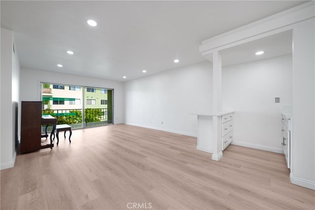 1301 S Atlantic Boulevard 301A, Monterey Park, CA 91754