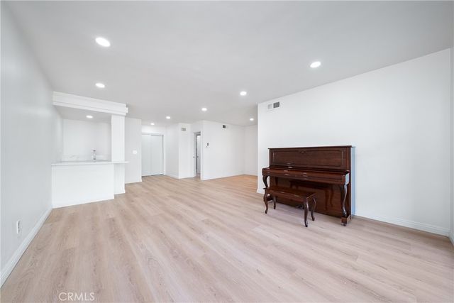 1301 S Atlantic Boulevard 301A, Monterey Park, CA 91754