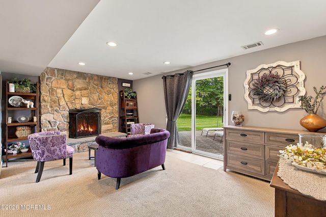 11 Stratford Drive, Manalapan, NJ 07726