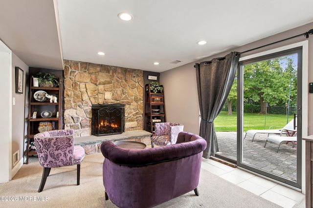 11 Stratford Drive, Manalapan, NJ 07726