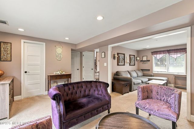 11 Stratford Drive, Manalapan, NJ 07726