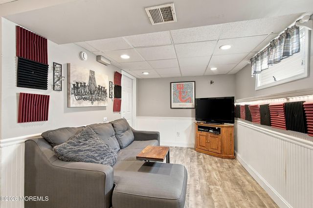 11 Stratford Drive, Manalapan, NJ 07726