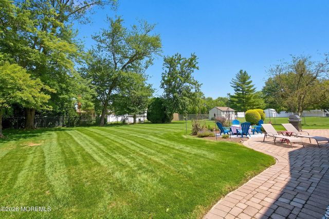 11 Stratford Drive, Manalapan, NJ 07726