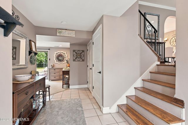 11 Stratford Drive, Manalapan, NJ 07726