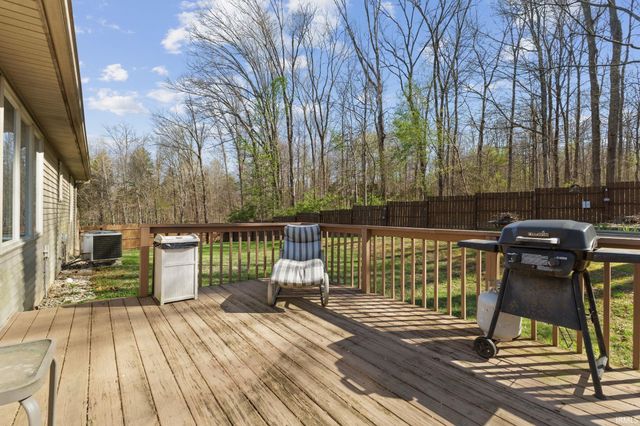 120 Shakers Way, North Vernon, IN 47265