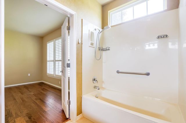 310 Crockett LOOP, Georgetown, TX 78633