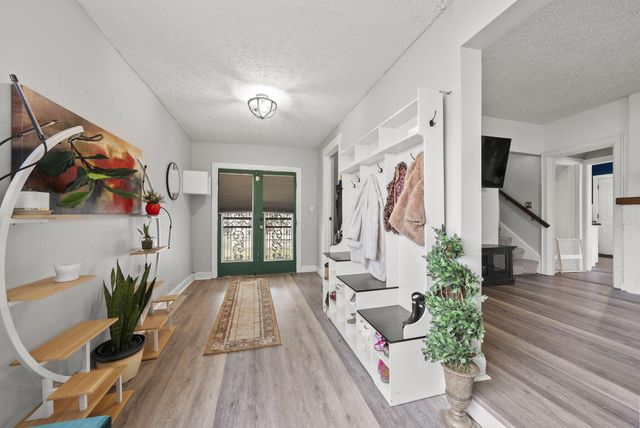 2127 Leonard Avenue, Columbus, OH 43219