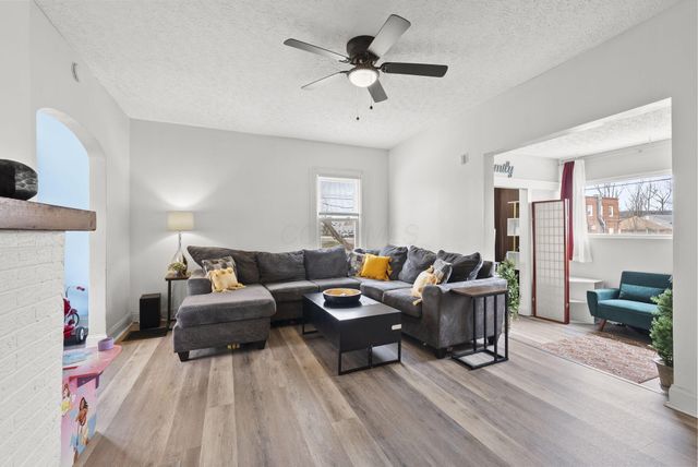 2127 Leonard Avenue, Columbus, OH 43219