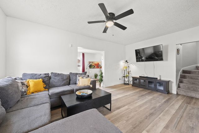 2127 Leonard Avenue, Columbus, OH 43219